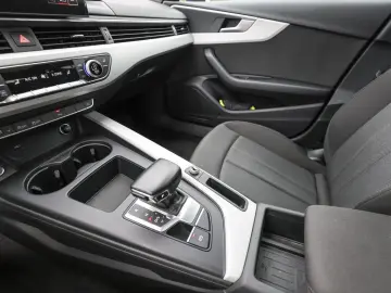 A4 Avant S line 40 TFSI S tronic ACC PANO LED BT