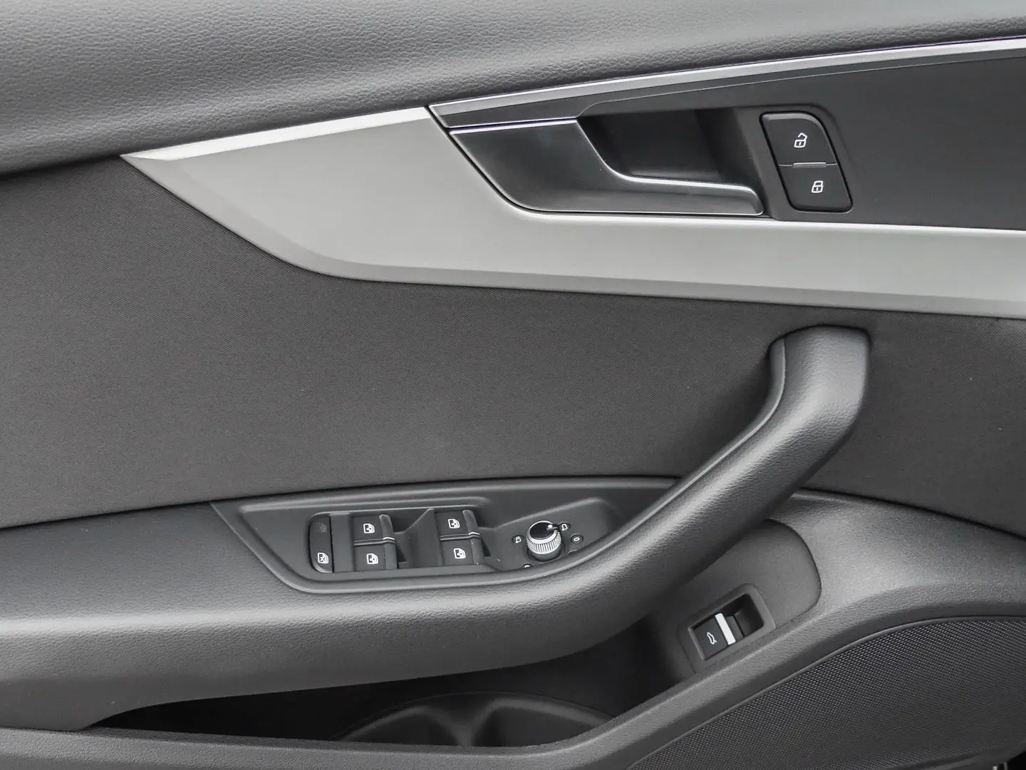 A4 Limousine advanced 40 TFSI quattro Tiptronic