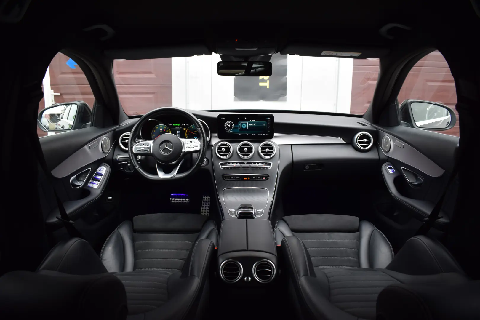 Mercedes Benz C300 DE Plug-In Hybrid 2020 AMG Line