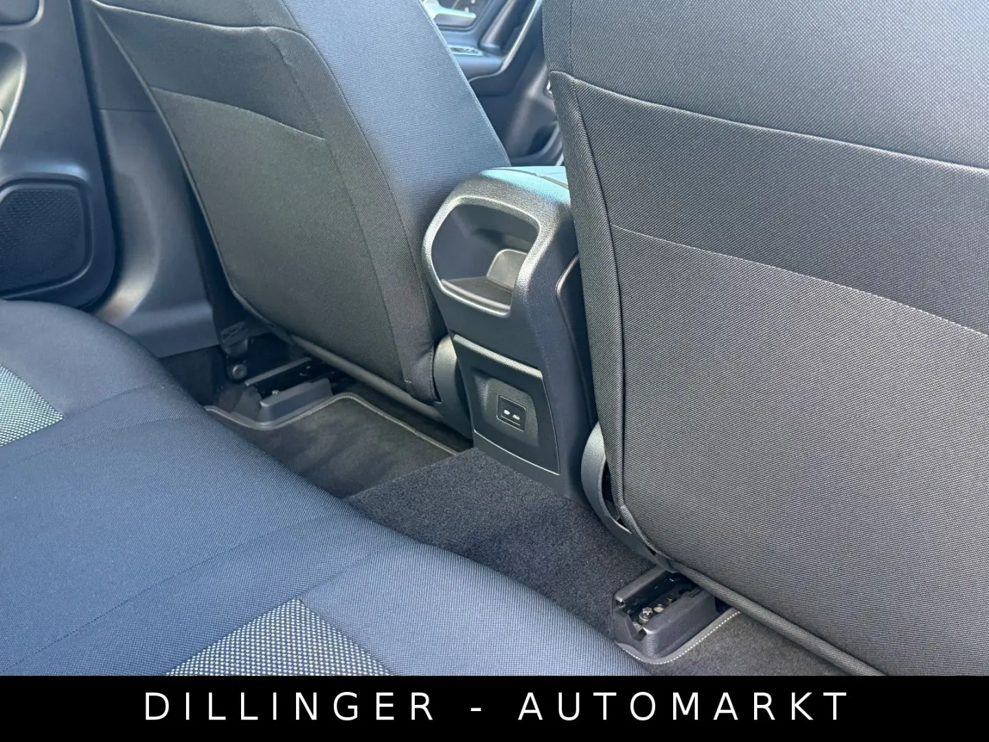 CLA 200d Coupe 8G-Tro LED Nav Kam Temp Shz PDC