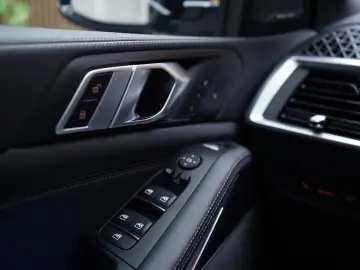 X5 xDrive 40d MSport Individ   AHK   HUD   H&K