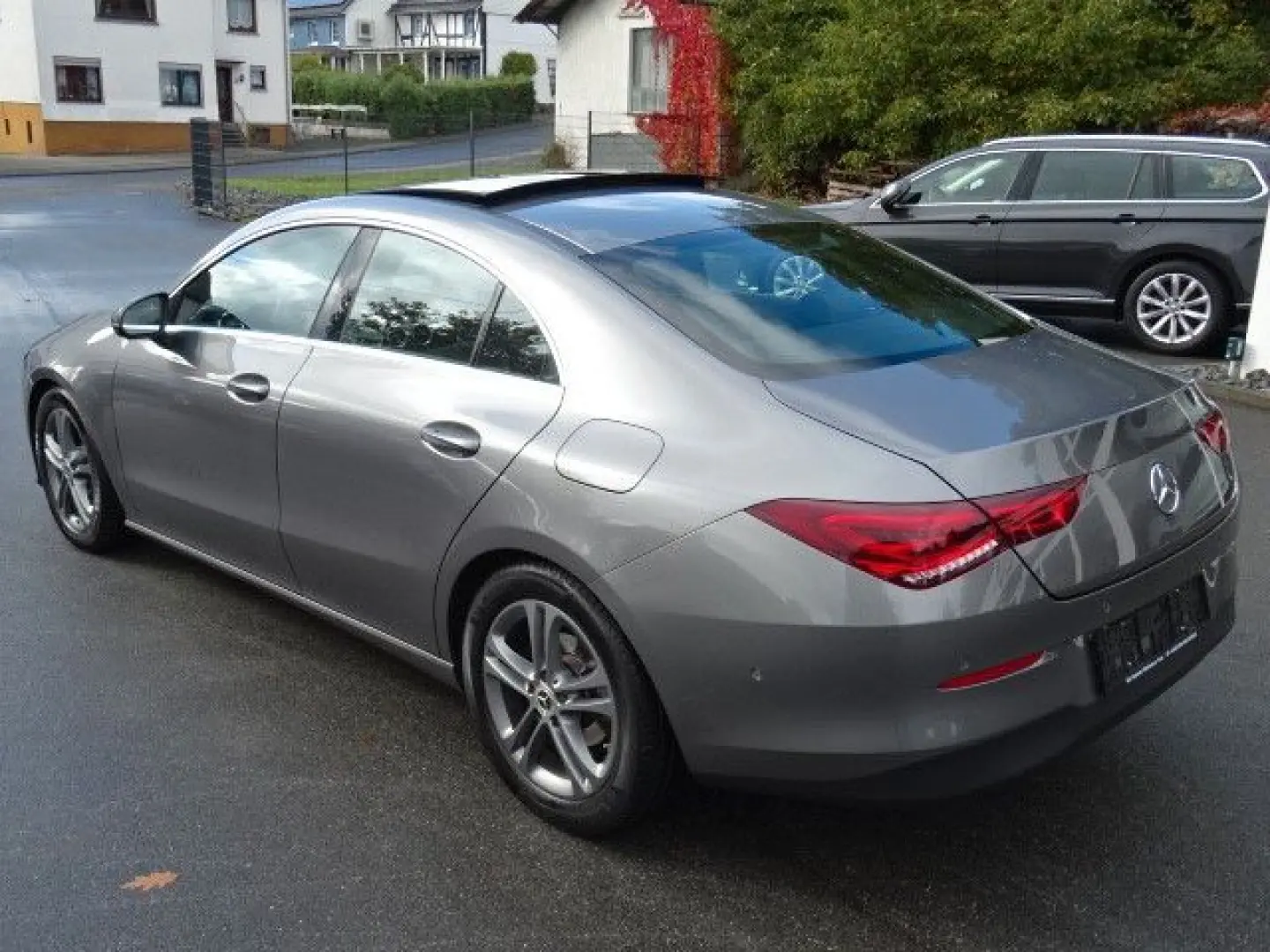 CLA 180d T-LEDER NAVI LED AUTOM PANO KAME 1HAND