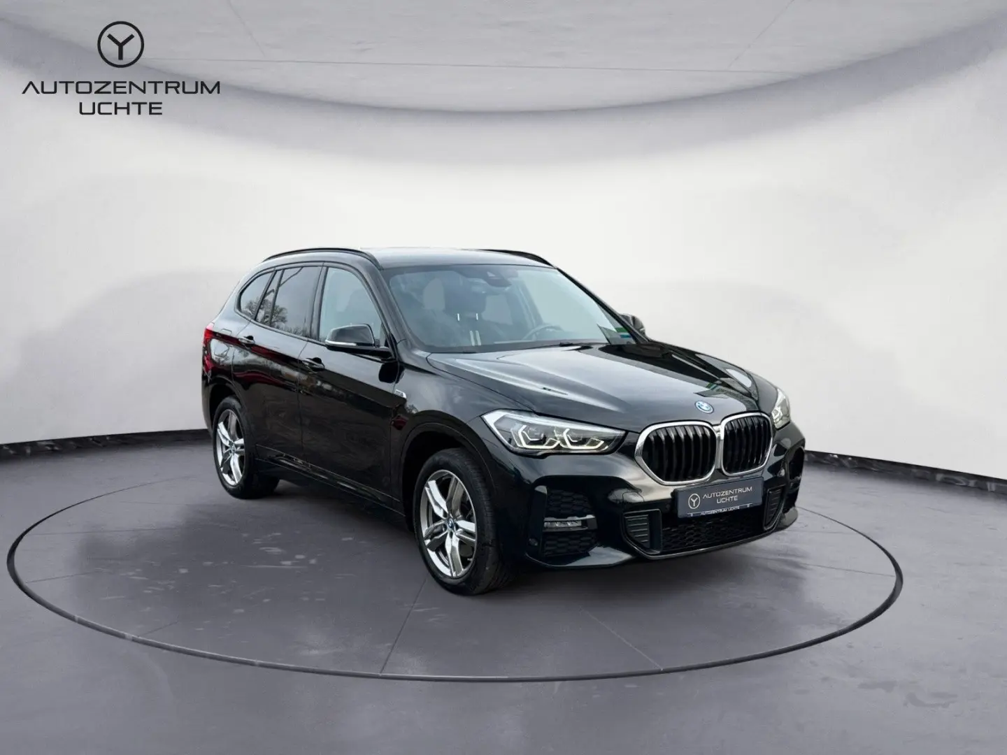 X1 xDrive 25 e M Sport LED NAVI KAMERA APP HIFI