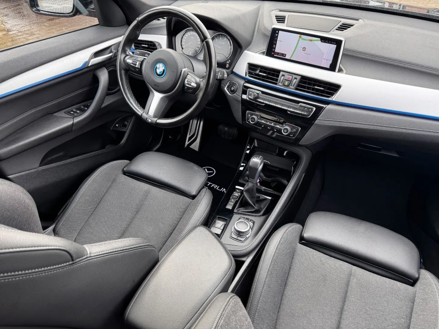 X1 xDrive 25 e M Sport LED NAVI KAMERA APP HIFI