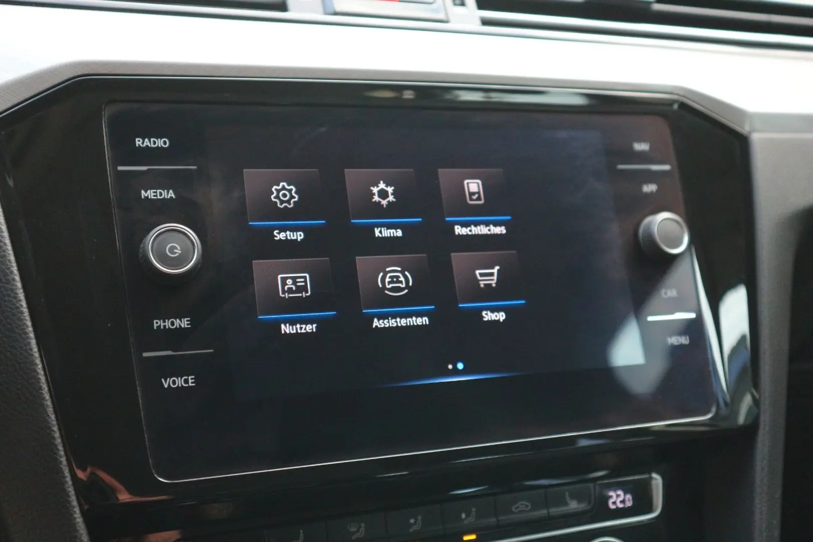 Passat Variant Business  2.HD DSG ACC RFK AHK