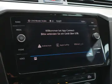 Passat Variant Business  2.HD DSG ACC RFK AHK