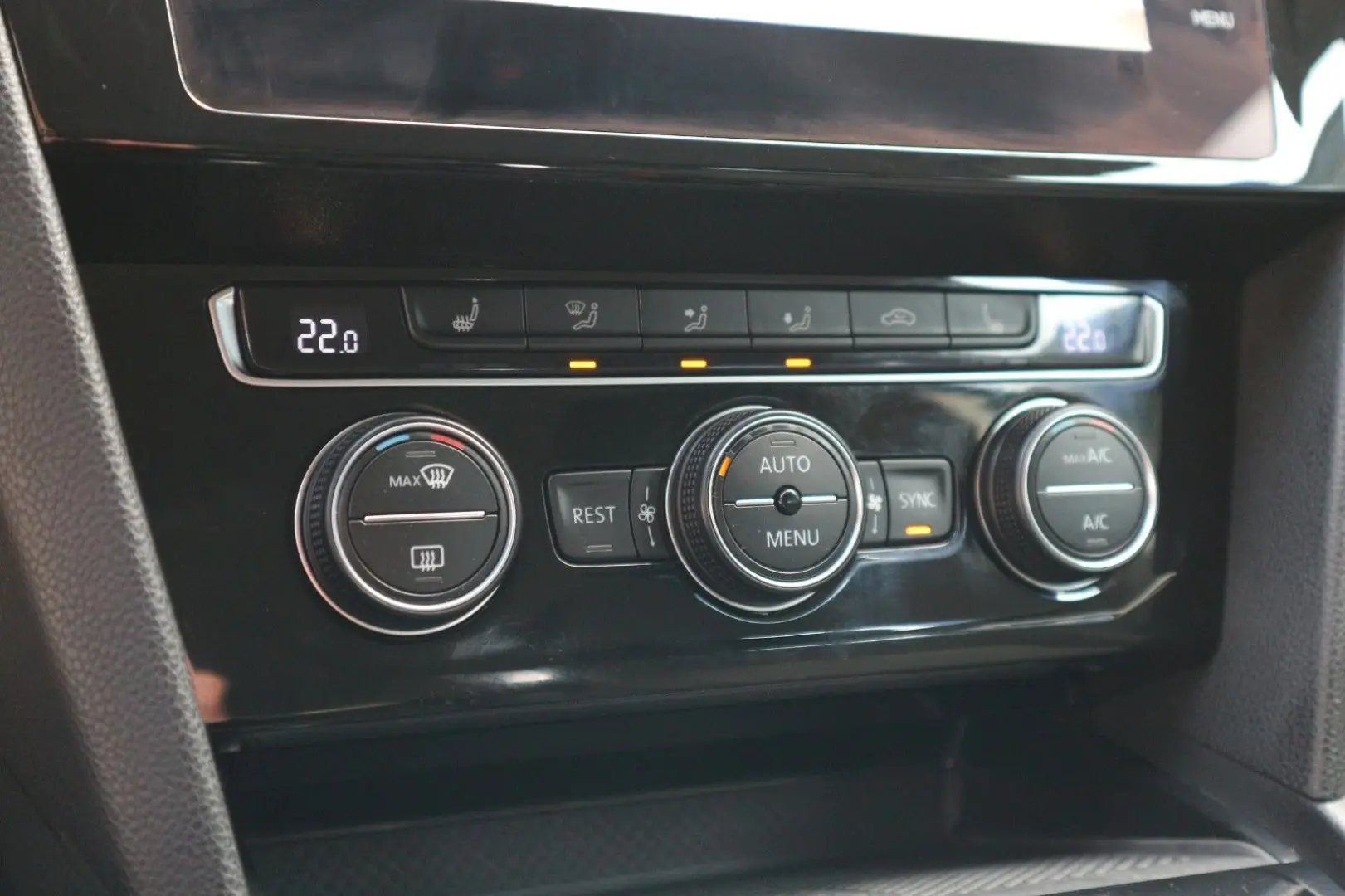 Passat Variant Business  2.HD DSG ACC RFK AHK