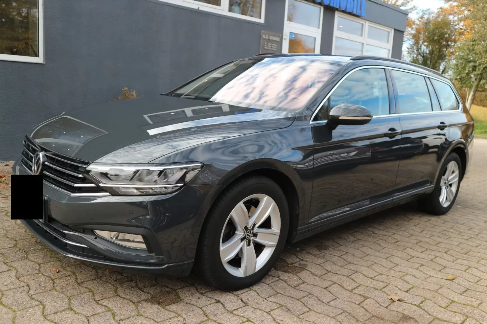 Passat Variant Business  2.HD DSG ACC RFK AHK