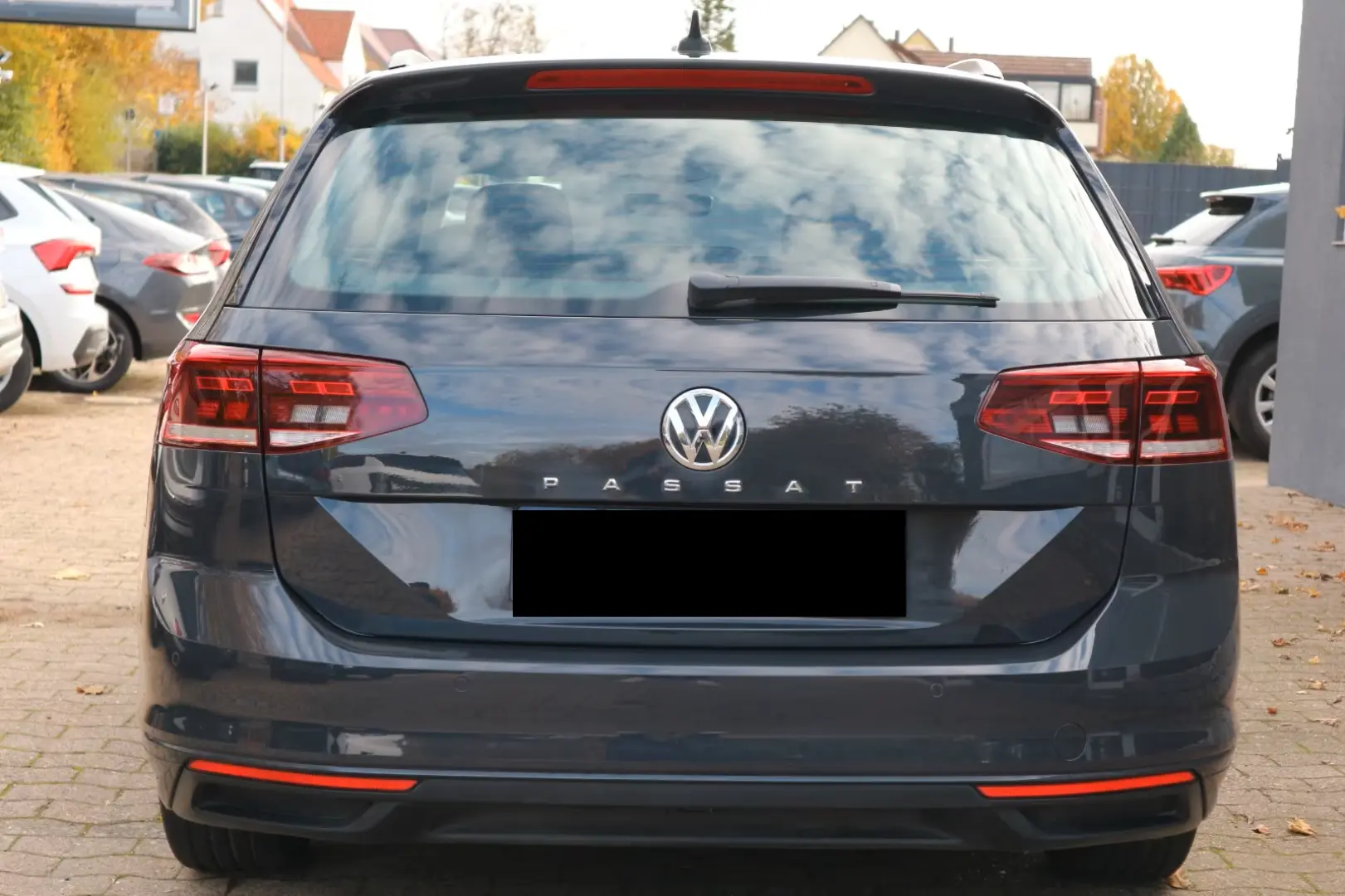 Passat Variant Business  2.HD DSG ACC RFK AHK