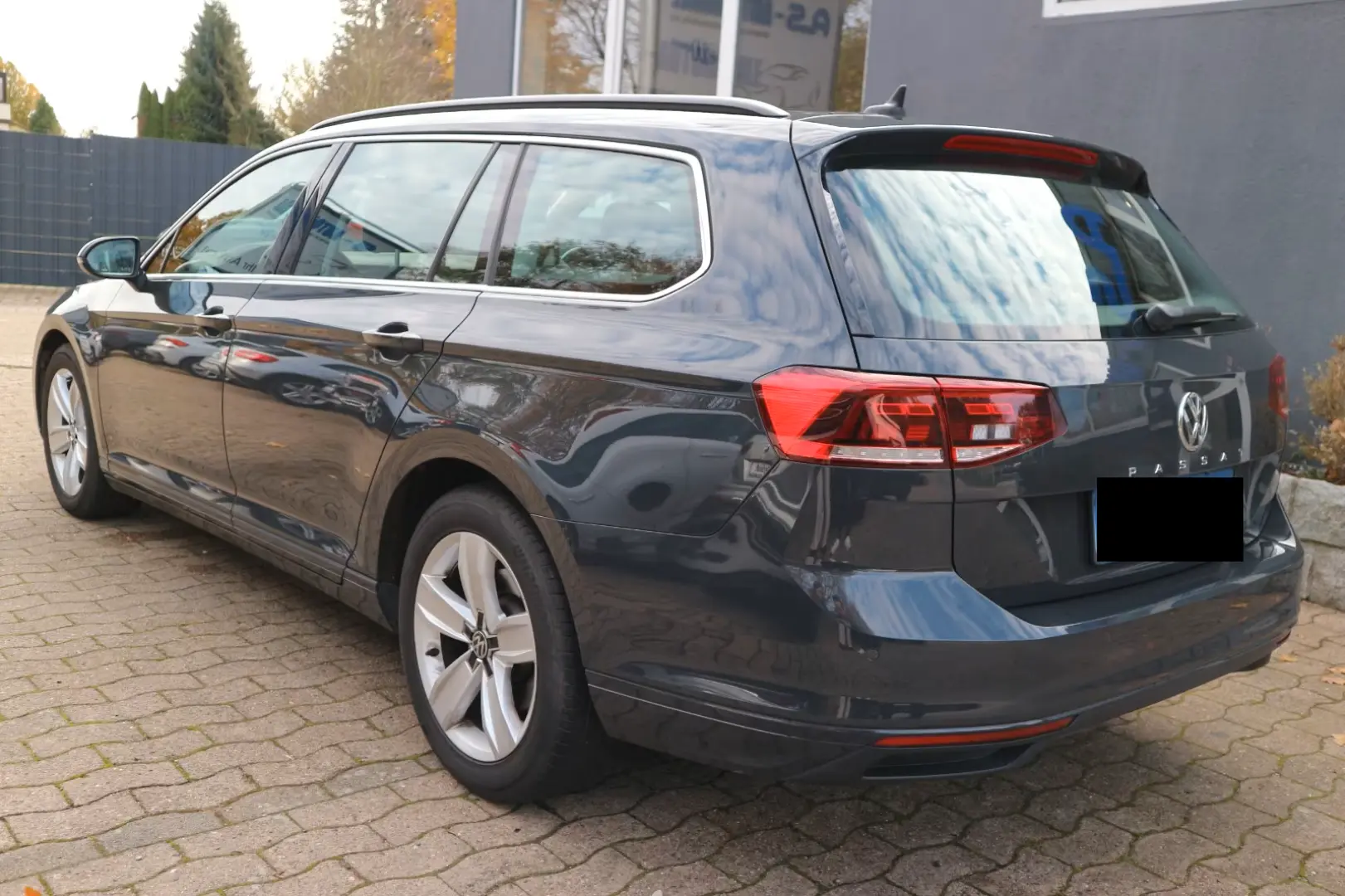 Passat Variant Business  2.HD DSG ACC RFK AHK