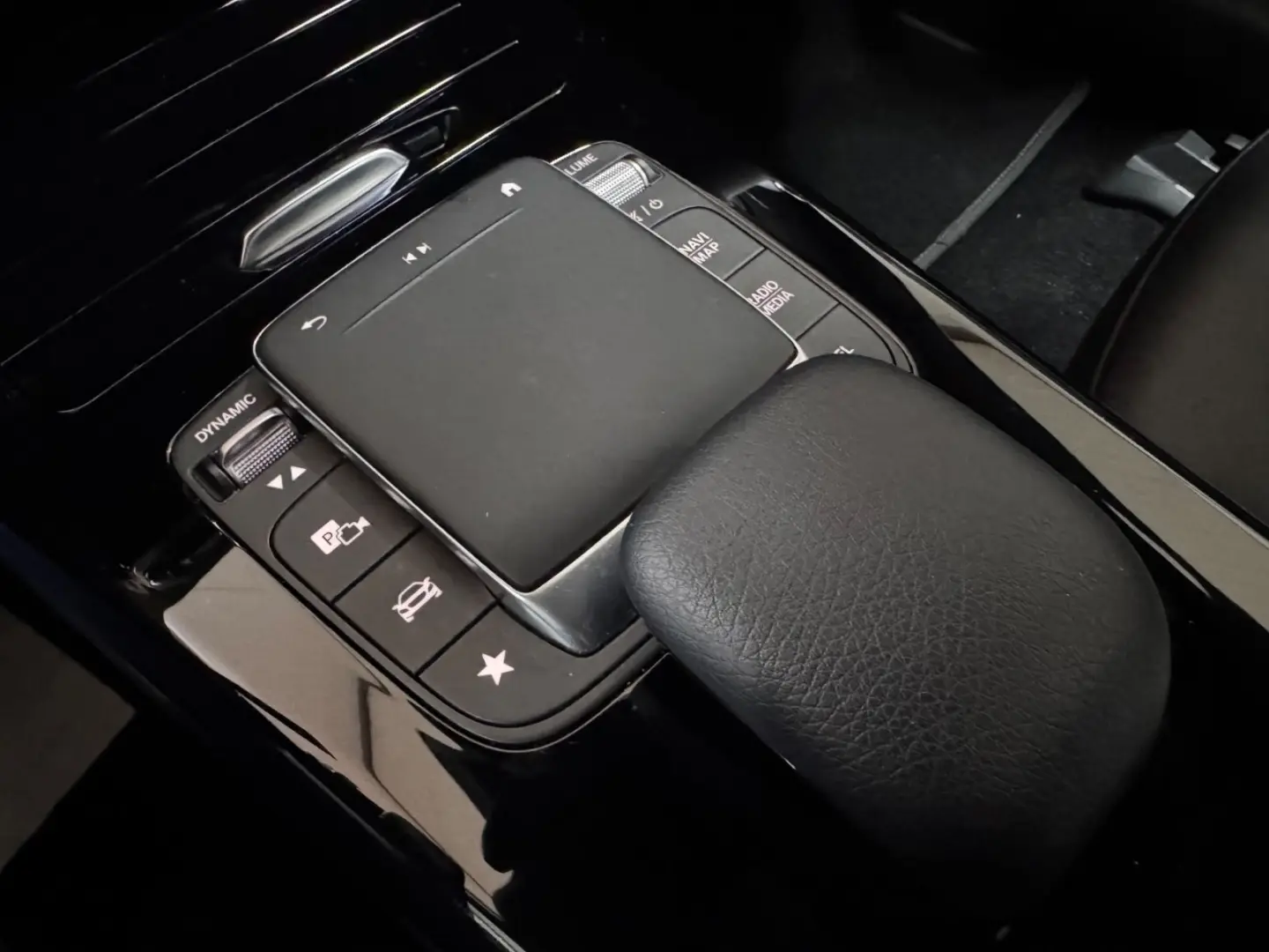 CLA 180 COUPE PROGRESSIVE KAM TLEDER MBUX LED 1H