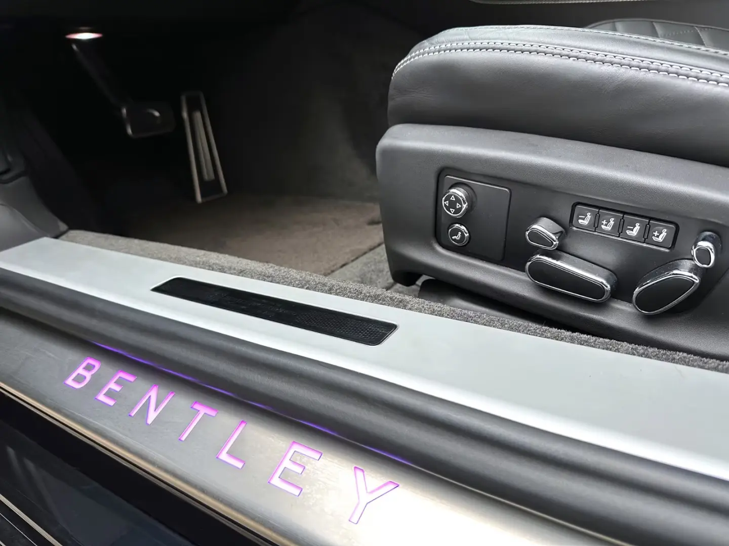 Bentley Continental GT l BLACKLINE l NAIM l PANORAMA