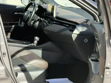 TOYOTA C-HR 1.8 Hybrid Lounge