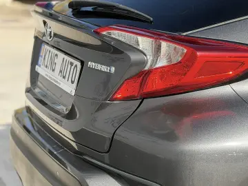 TOYOTA C-HR 1.8 Hybrid Lounge
