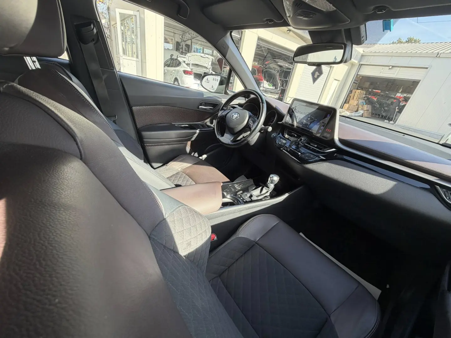 TOYOTA C-HR 1.8 Hybrid Lounge