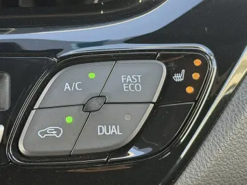 TOYOTA C-HR 1.8 Hybrid Lounge