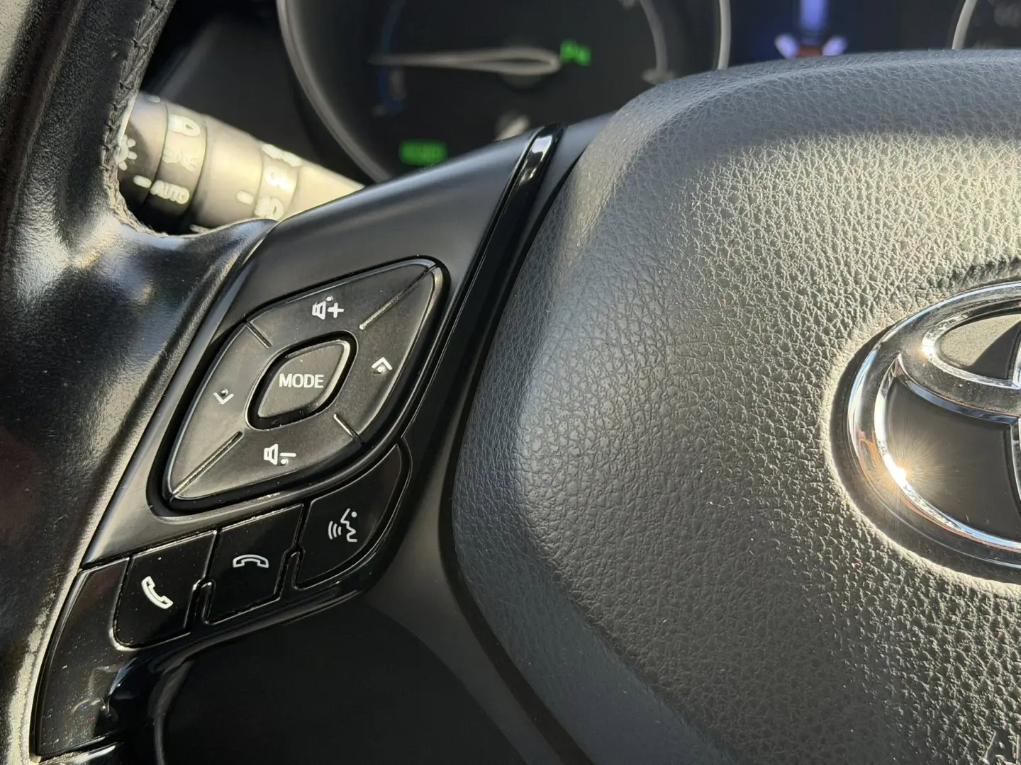 TOYOTA C-HR 1.8 Hybrid Lounge