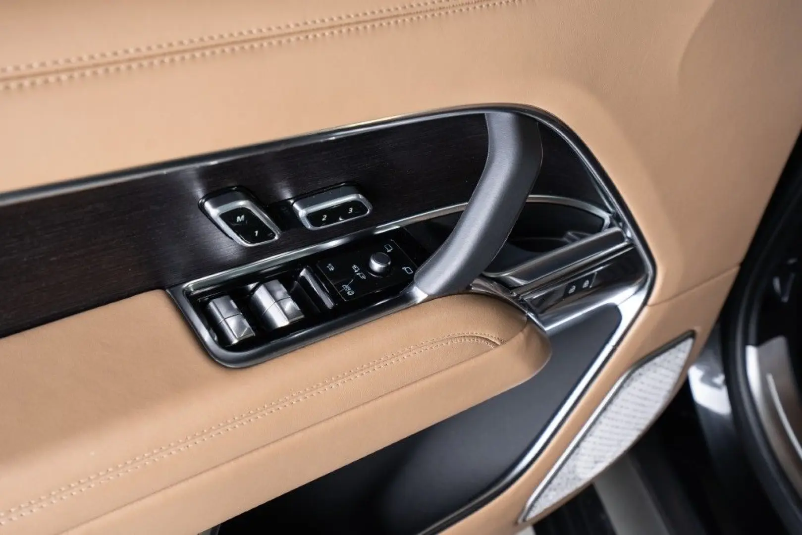 Range Rover D350 Autobiography LWB 7.SEATS