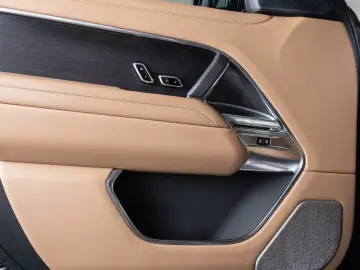 Range Rover D350 Autobiography LWB 7.SEATS