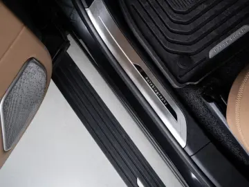 Range Rover D350 Autobiography LWB 7.SEATS