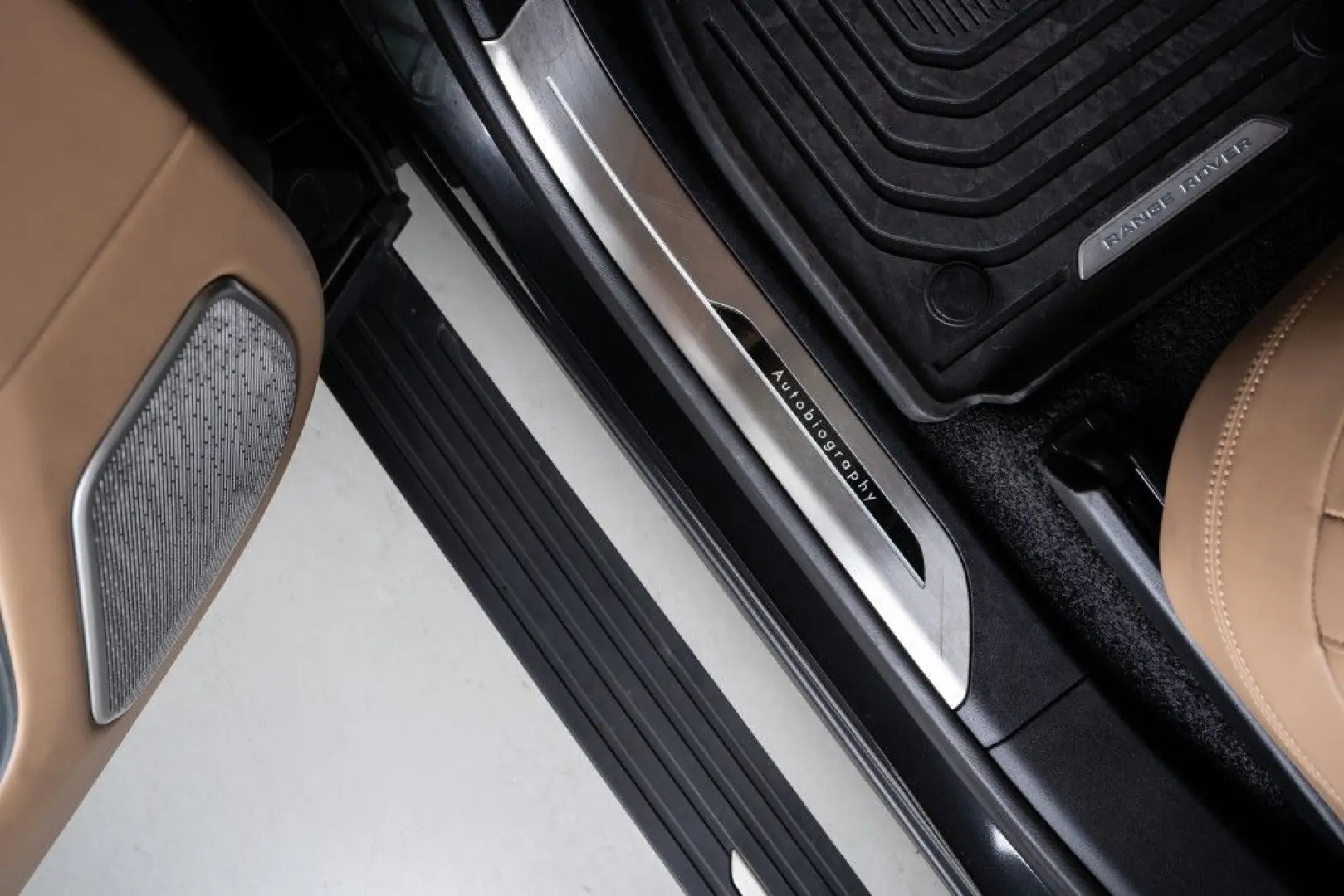 Range Rover D350 Autobiography LWB 7.SEATS