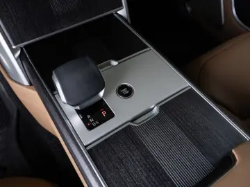 Range Rover D350 Autobiography LWB 7.SEATS