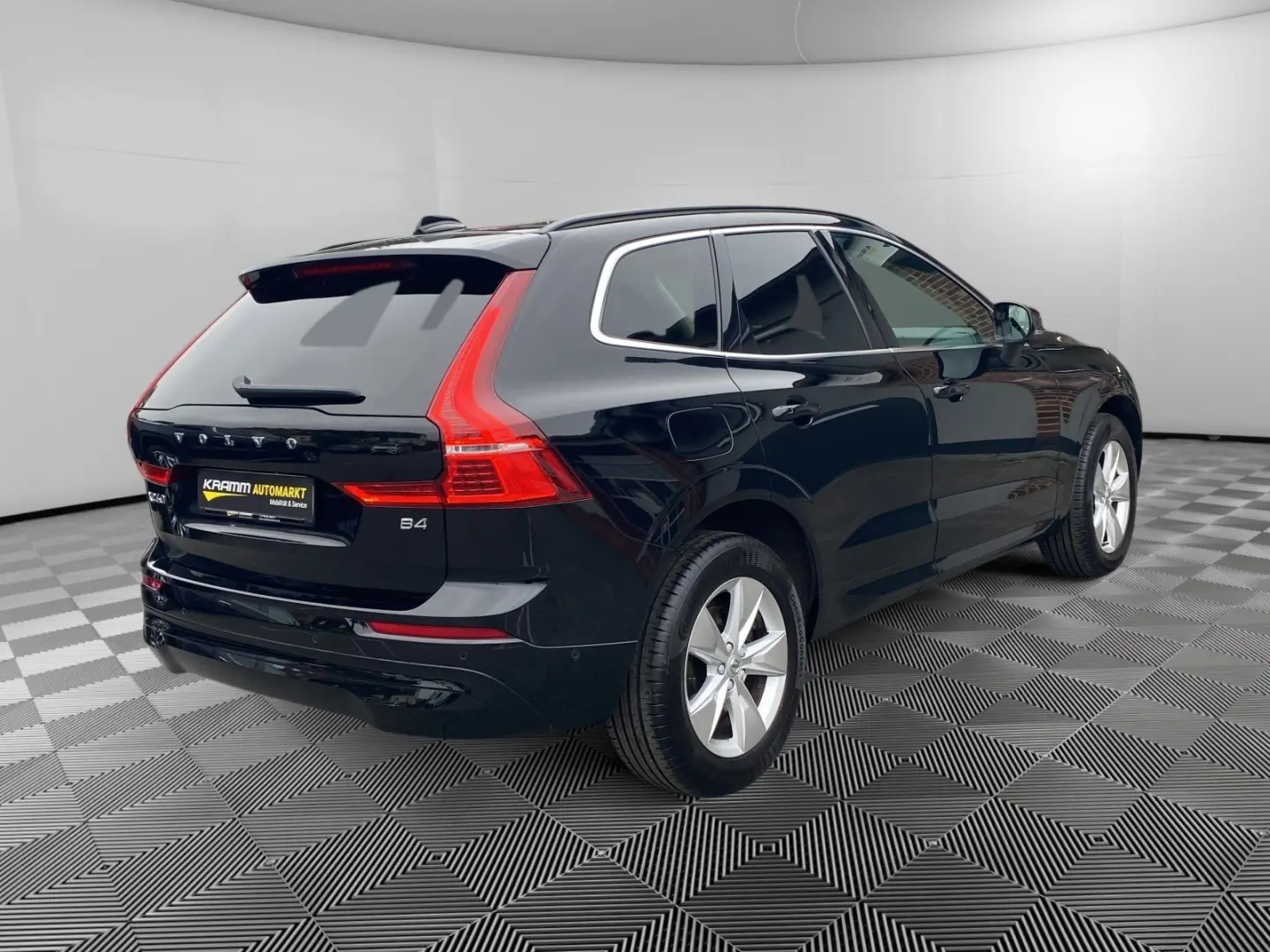 XC60 Momentum Pro 2WD NR Fzg. Scheckh.