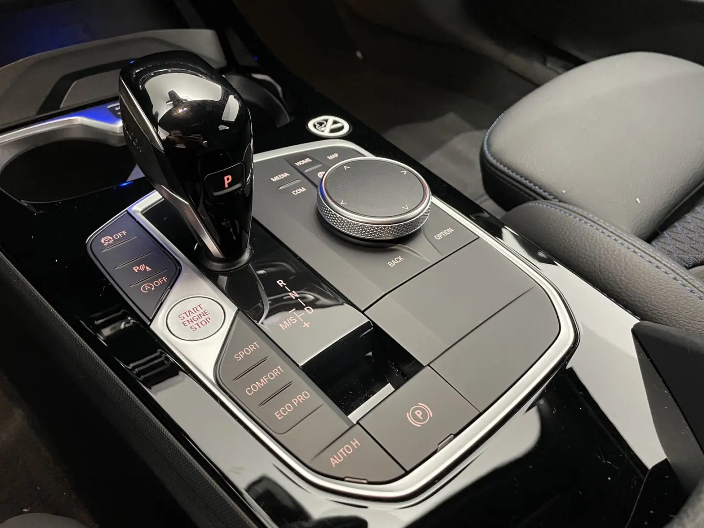 M135i xDrive M135iX PANO LED HARMANN-K HEAD-UP A