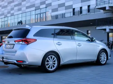 Toyota Auris Touring Sports