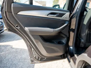 X3 xDrive 30e Advantage 1.HD DAB HEAD UP HIFI