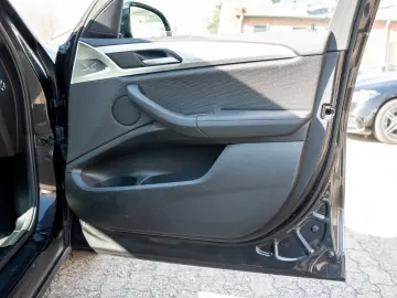 X3 xDrive 30e Advantage 1.HD DAB HEAD UP HIFI