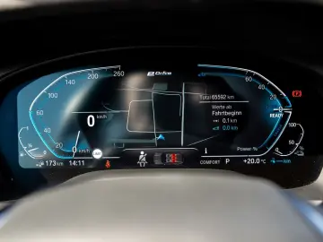 X3 xDrive 30e Advantage 1.HD DAB HEAD UP HIFI