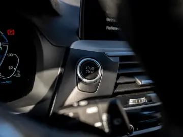 X3 xDrive 30e Advantage 1.HD DAB HEAD UP HIFI