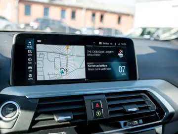 X3 xDrive 30e Advantage 1.HD DAB HEAD UP HIFI