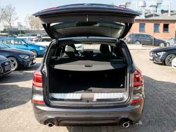 X3 xDrive 30e Advantage 1.HD DAB HEAD UP HIFI