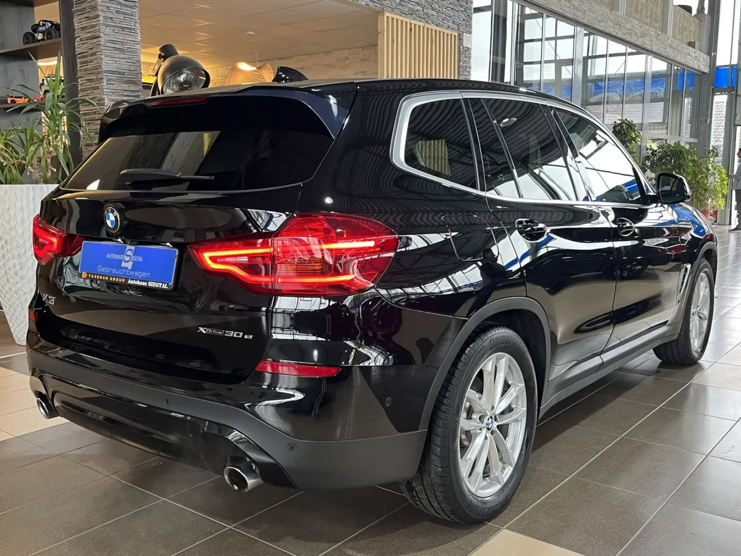 X3 xDrive 30 e Advantage HiFi-Sound AHK LED Navi