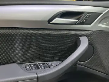 X3 xDrive 30 e Advantage HiFi-Sound AHK LED Navi