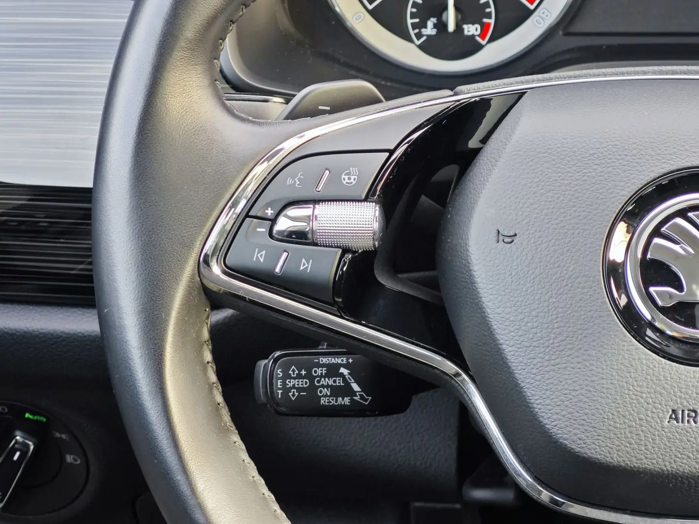 Kodiaq Style 4x4  7 Sitzer AHK ACC Pano Memory