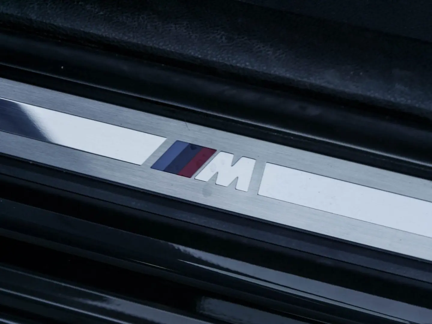 330e xDrive Limousine M Sport AHK Glasd. Laser A