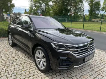 Touareg 3.0 V6 TDI R-line 4MOT ACC PANO LED AHK