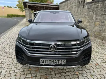 Touareg 3.0 V6 TDI R-line 4MOT ACC PANO LED AHK