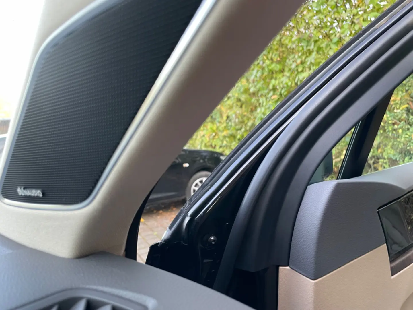 Touareg 3.0 V6 TDI R-line 4MOT ACC PANO LED AHK