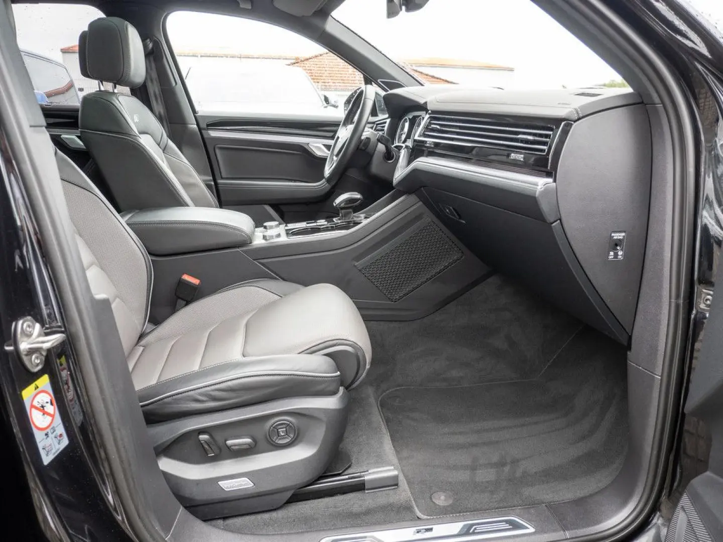 Touareg R-Line 3 0 l V6 TDI 4M PANO MATRIX-LED