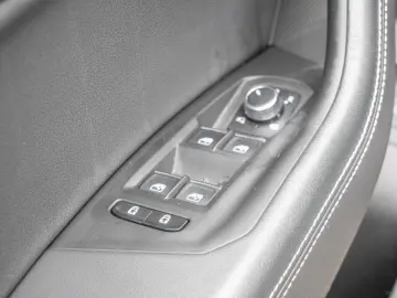 Touareg R-Line 3 0 l V6 TDI 4M PANO MATRIX-LED