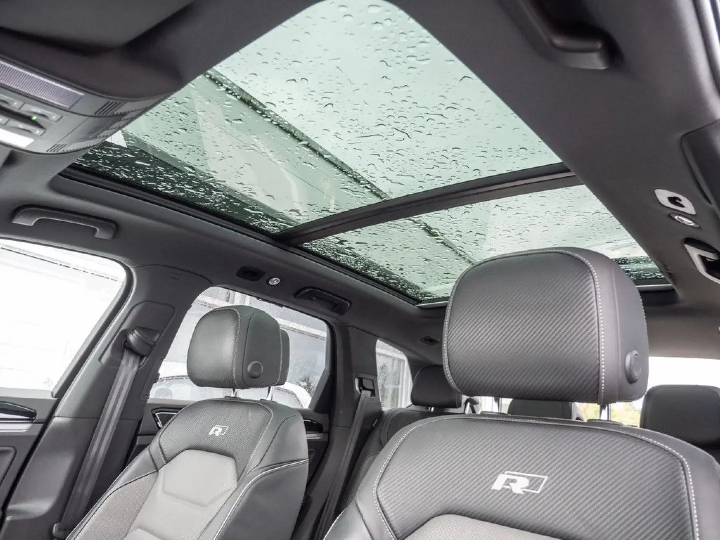 Touareg R-Line 3 0 l V6 TDI 4M PANO MATRIX-LED