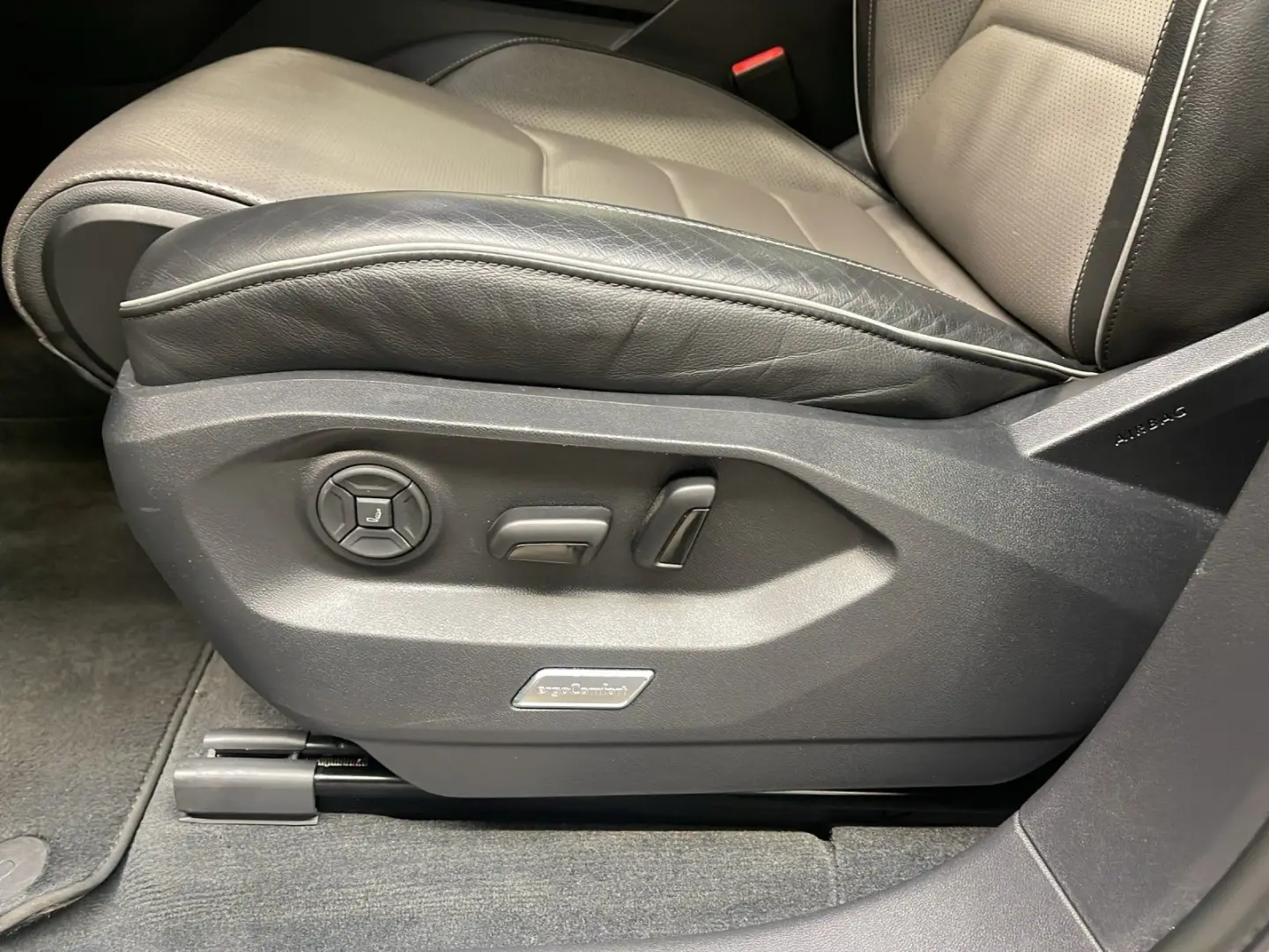 Touareg 3.0 V6 TSI 4Motion R-Line Pano R-Line LM