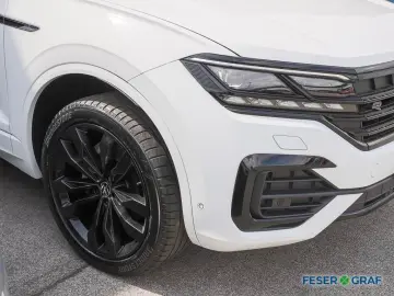 Touareg 3.0 TDI 4M R-Line Black AHK Matrix Pano