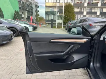 Tesla Model 3 Long Range Dual Motor