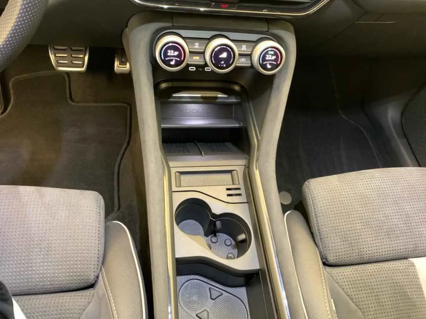 Kodiaq Sportline TDI DSG 4x4  AHK MATRIX DCC SHZ