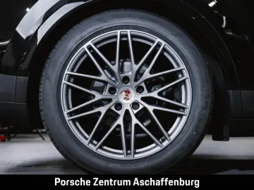 Cayenne Coupé Luftfederung Head-Up InnoDrive